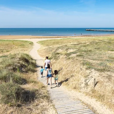Piscine Chauffée Commune, 4 Adultes 2 Enfants Chalet *